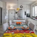 Luxury Flat With Terrace / Stunning Skyline View דירה